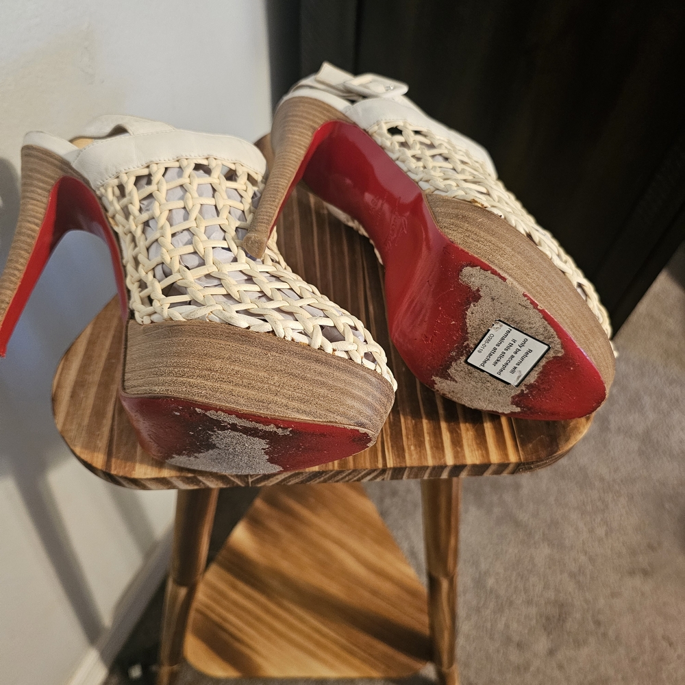 Vintage Louboutins Slingback Mules in Cream - Picture 7 of 10